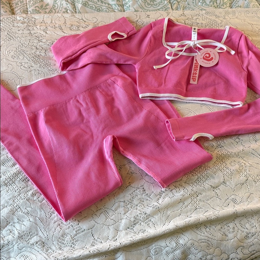 2 pc Pink Tip Long Sleeve Crop Top and Leggings Set - Picture 3 of 5
